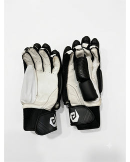 Dul Dul Batting Gloves Black Edition back view, showing wrist strap and padded design.